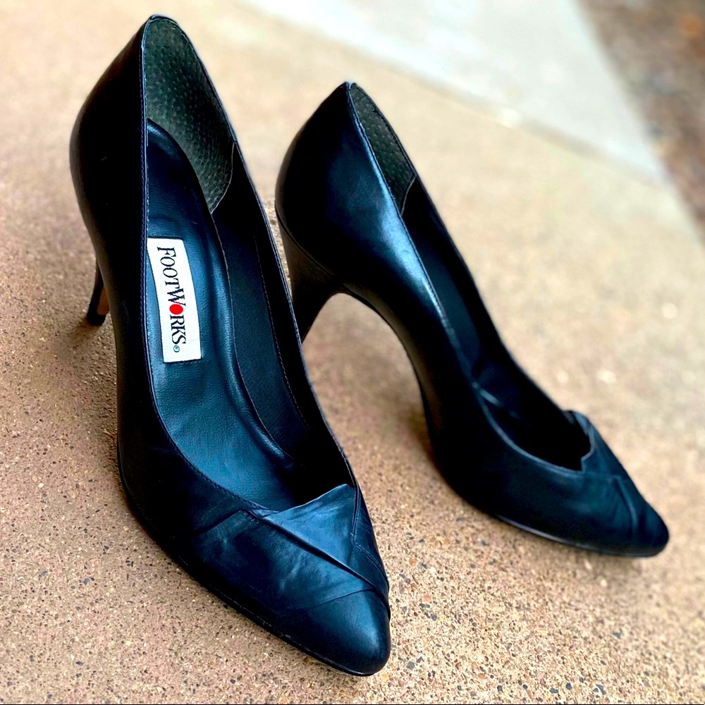 FootWorks | Vintage Black Pumps